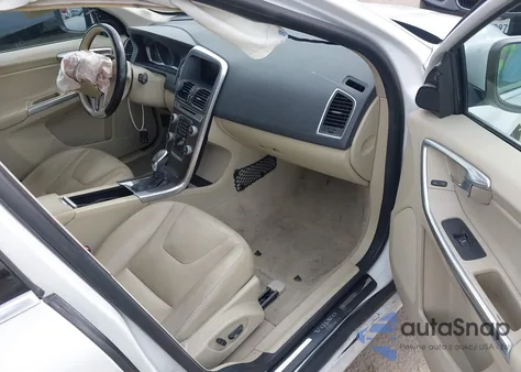 2016 Volvo Xc60 T5 Drive-E Premier from USA, damaged, VIN YV440MDK2G2832424